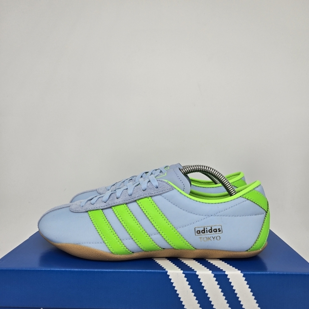 adidas Women's Tokyo JQ0582 Clear Sky Solar Green Gum Shoes Size 7.5 New
